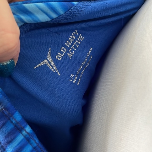 Old Navy Women's Blue and Navy Shorts - Picture 4 of 4